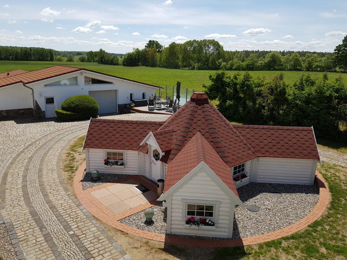 Landhotel Pathes Hof Volkenshagen Exterior foto